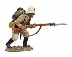 PGGM6008 German Soldier advancing